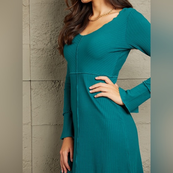 NEW Culture Code Retro Ribbed Long Flared Sleeve Midi Dress in Teal - Picture 4 of 5